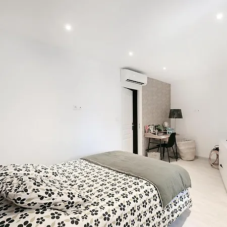 4 Bedroom Cozy In * Codolet