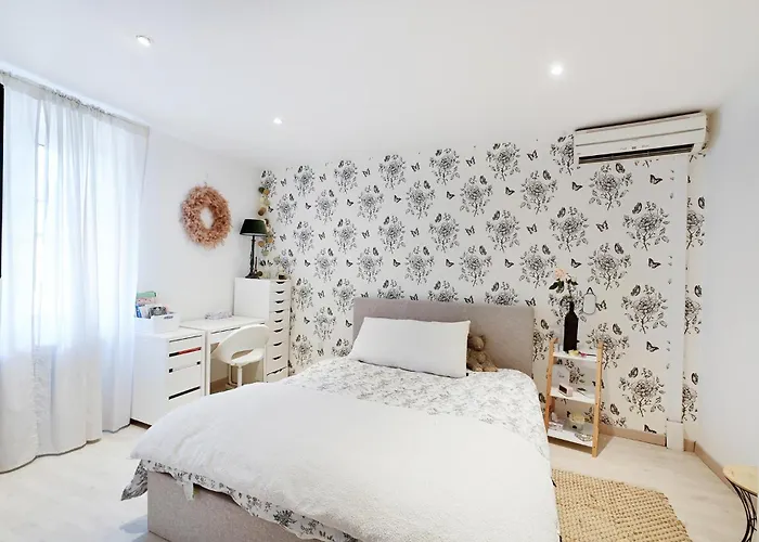 4 Bedroom Cozy In *